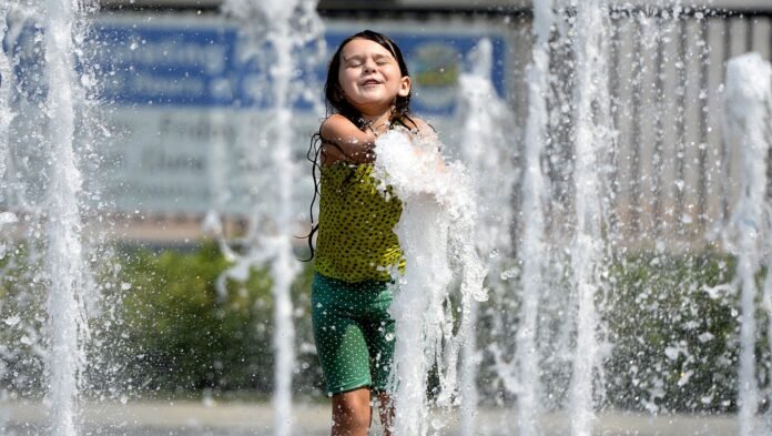 Heat rules for California workers would also help keep students cool